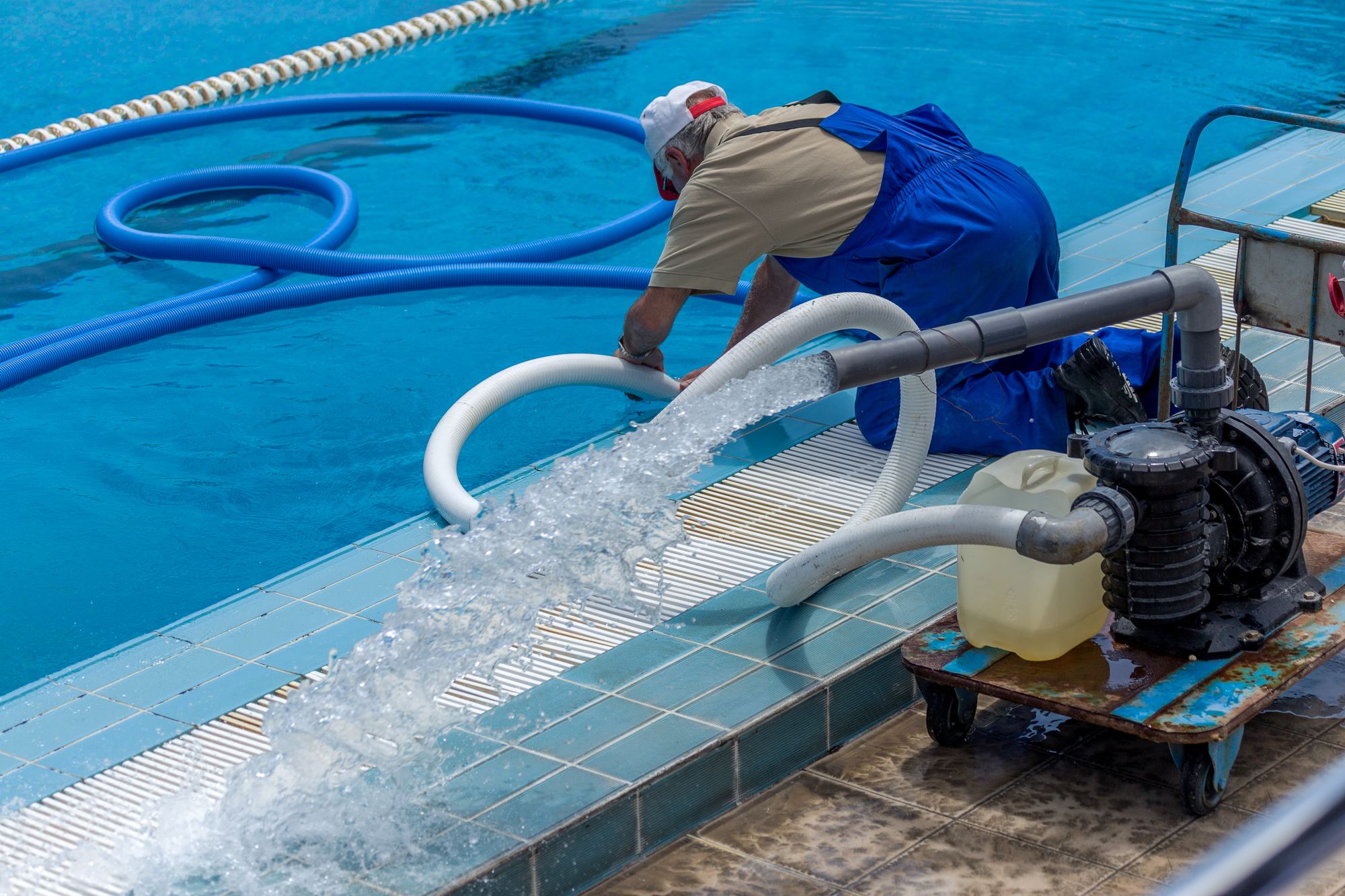 Pool pump and mechanical filtration equipment maintenance